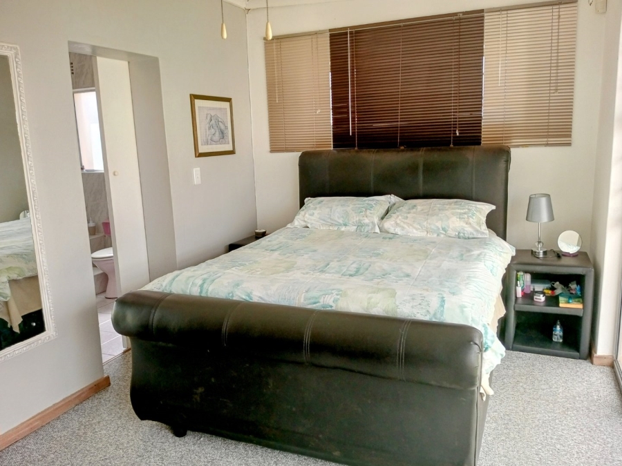 4 Bedroom Property for Sale in Gonubie Eastern Cape